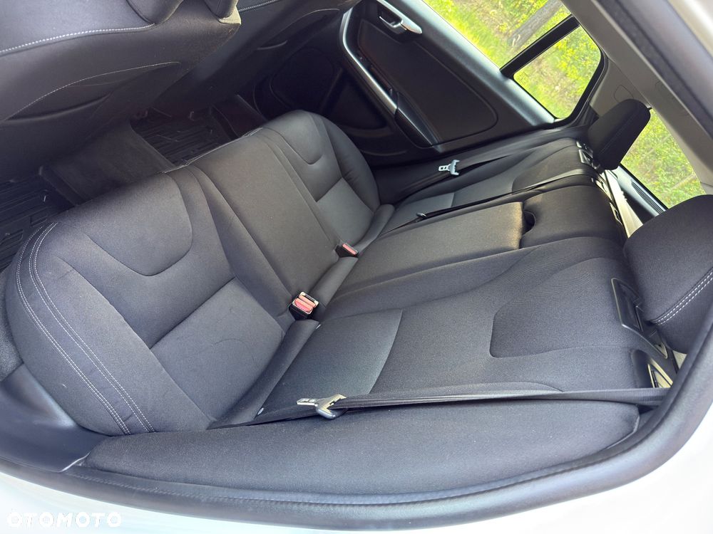 Volvo V60 D3 Drive-E Kinetic - 20