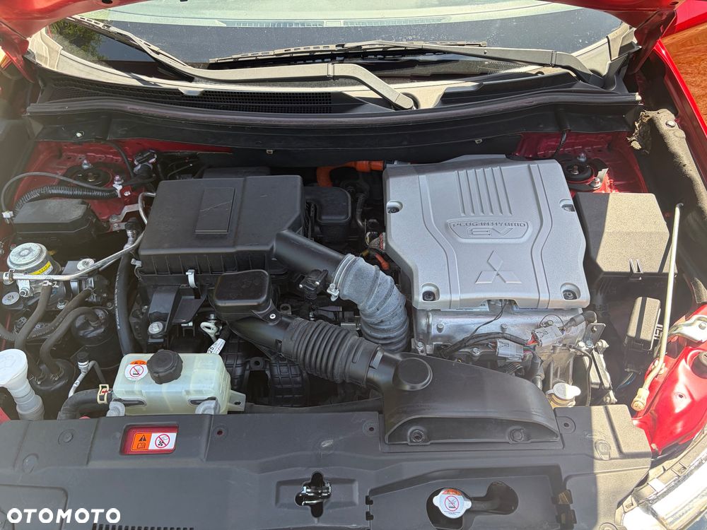 Mitsubishi Outlander - 30