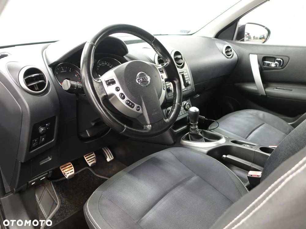 Nissan Qashqai 2.0 dCi DPF I-Way - 19