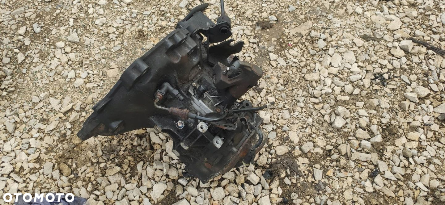 SKRZYNIA BIEGÓW SWIFT CORSA C MERIVA A 1.3 DDIS - 2