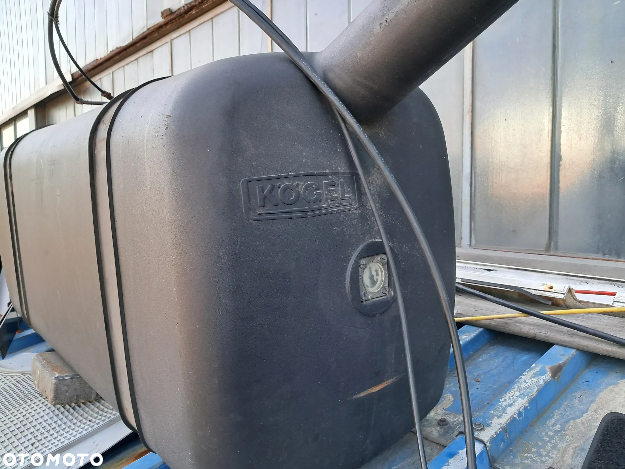 Zbiornik paliwa Kogel Krone Schmitz - 4