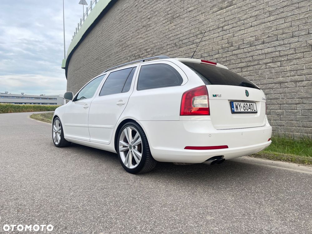 Skoda Octavia 2.0 TDI DPF RS DSG - 4