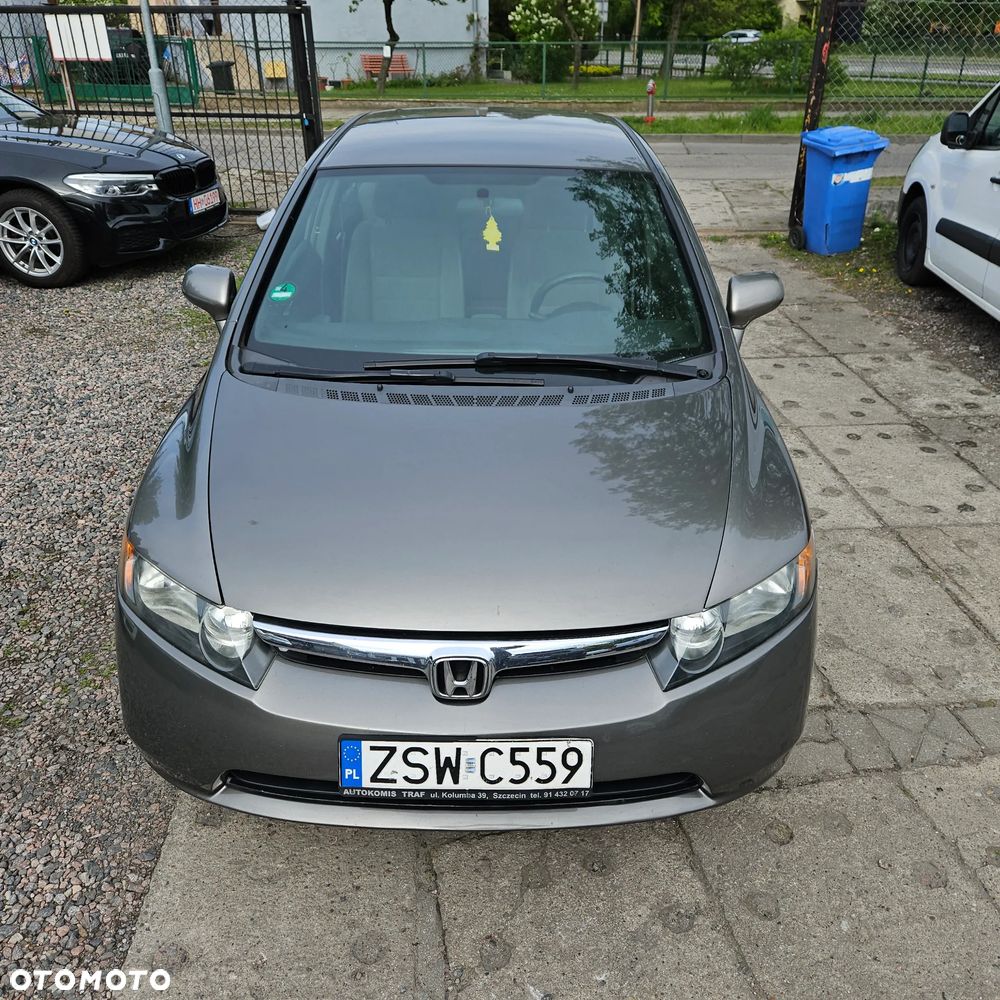 Honda Civic 1.8i-VTEC Automatik Executive - 1