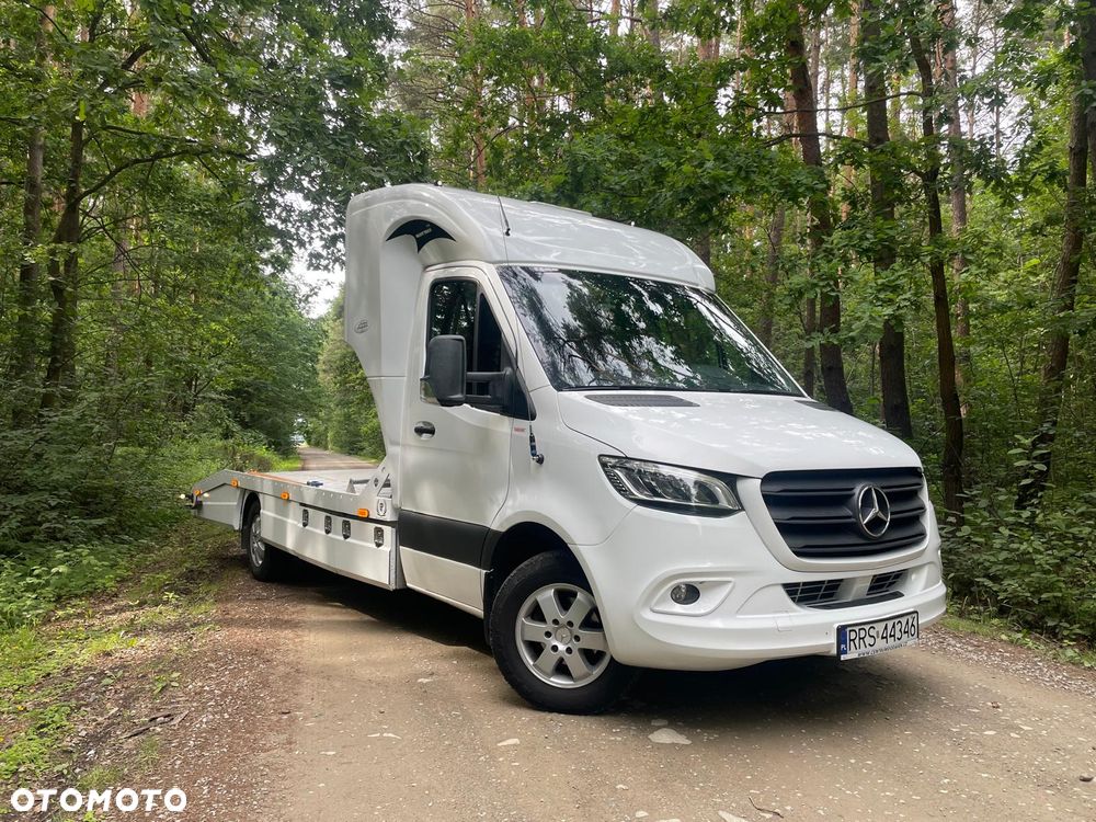 Mercedes-Benz Sprinter - 1