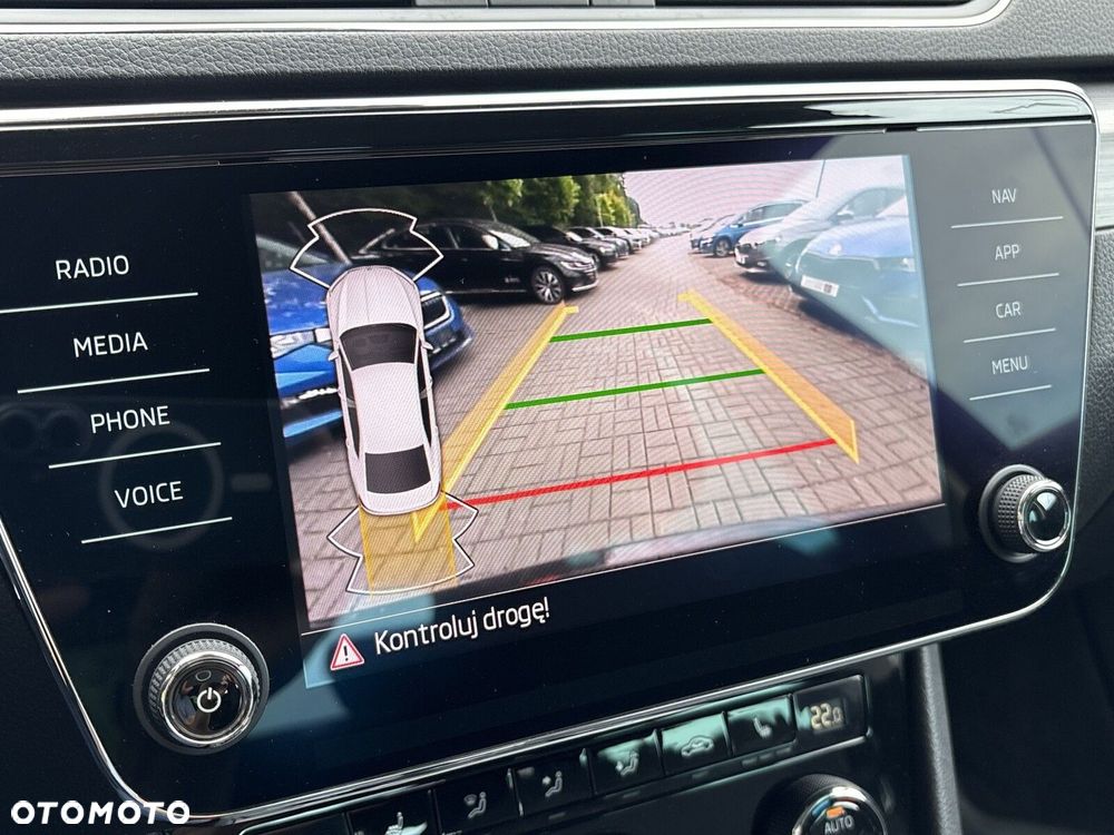 Skoda Superb 2.0 TDI SCR Style DSG - 26