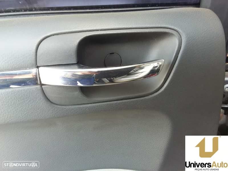 PUNHO TRASEIRO ESQUERDO CHRYSLER 300 C 3.0 CRD - 1