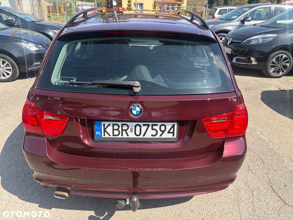 BMW Seria 3 318d DPF Edition Exclusive - 12