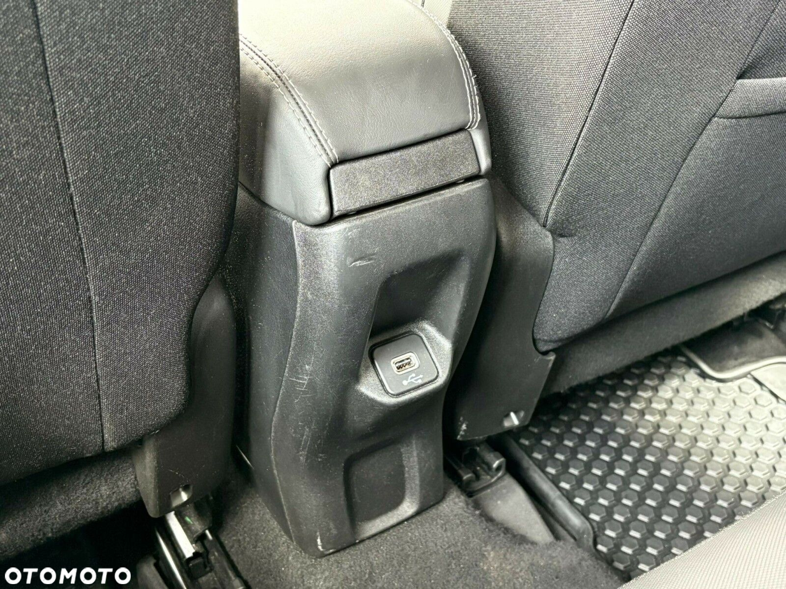 Jeep Renegade 1.0 GSE T3 Turbo Limited FWD S&S - 13