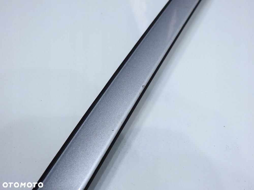 LISTWA SZYBY CZOŁOWEJ PRAWA 354/7 BMW E90 E91 - 4