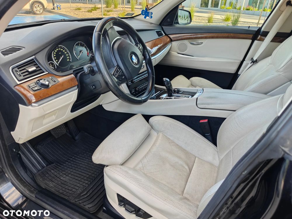 BMW 5GT - 12