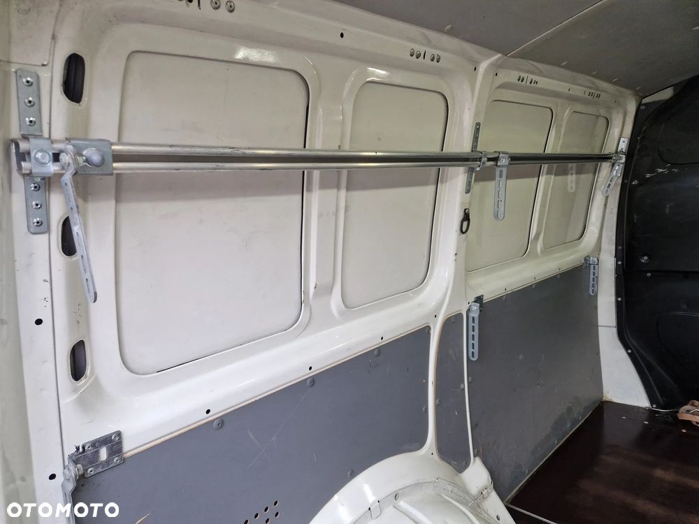 Volkswagen Transporter - 13