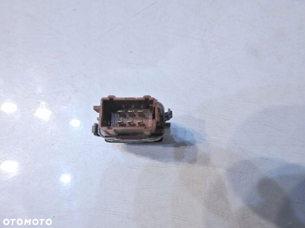 PRZYCISK PDC RENAULT SCENIC II LIFT 2808202 - 3
