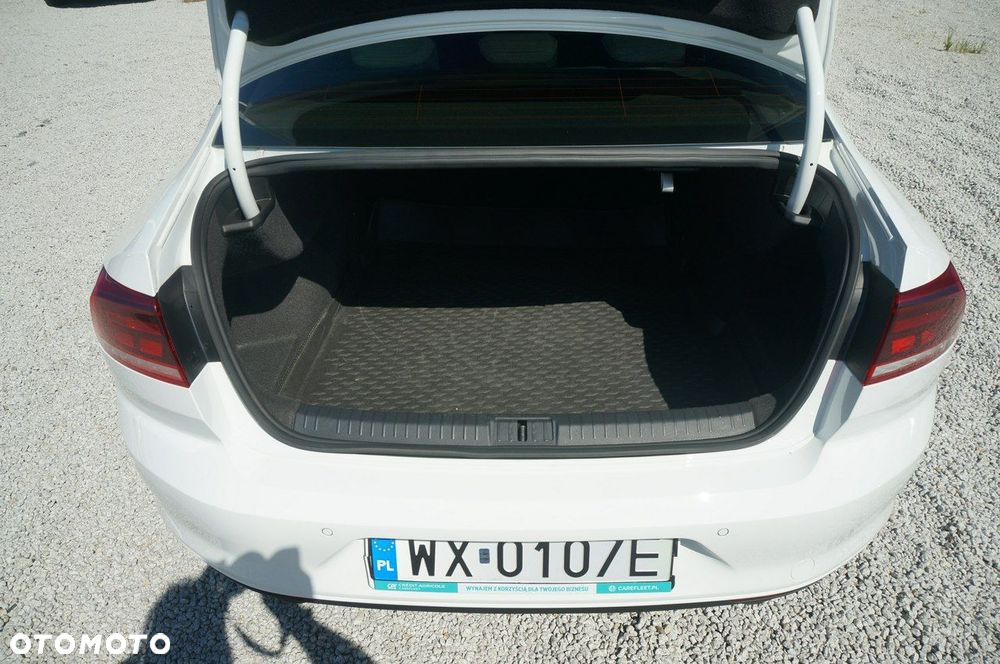 Volkswagen Passat 2.0 TDI EVO Essence DSG - 33
