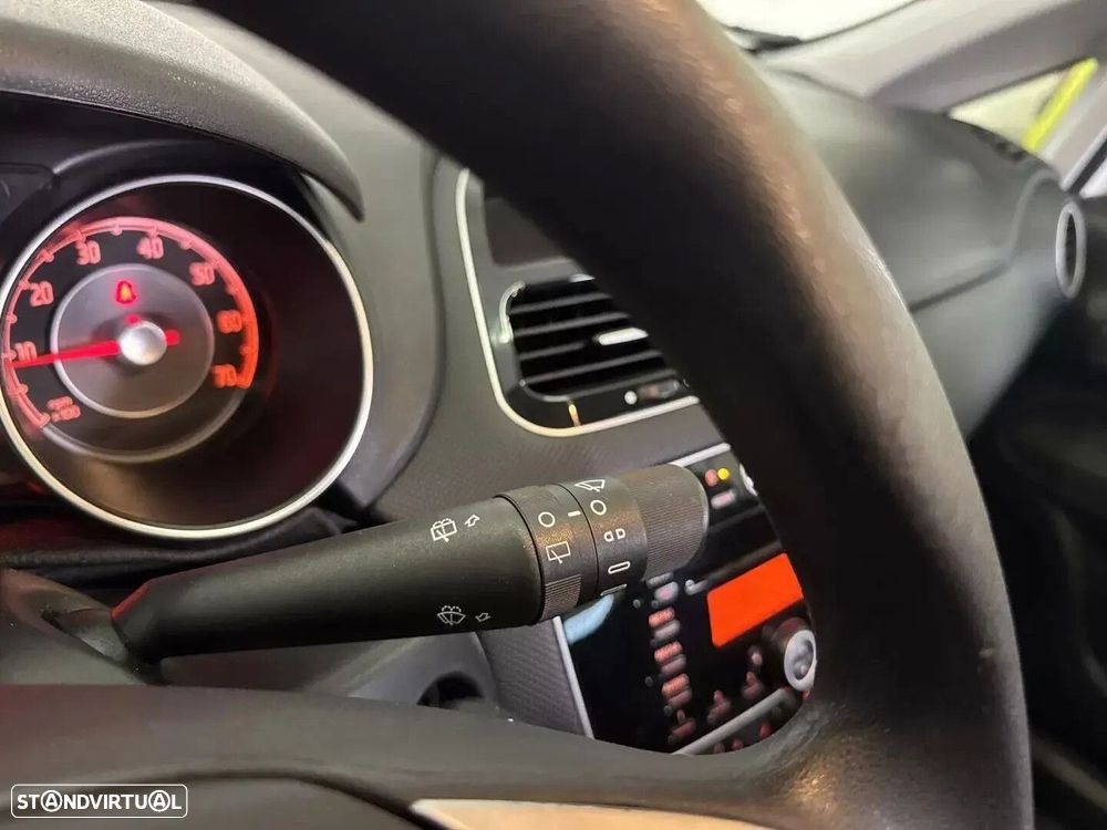Fiat Punto 1.2 Lounge S&S - 29