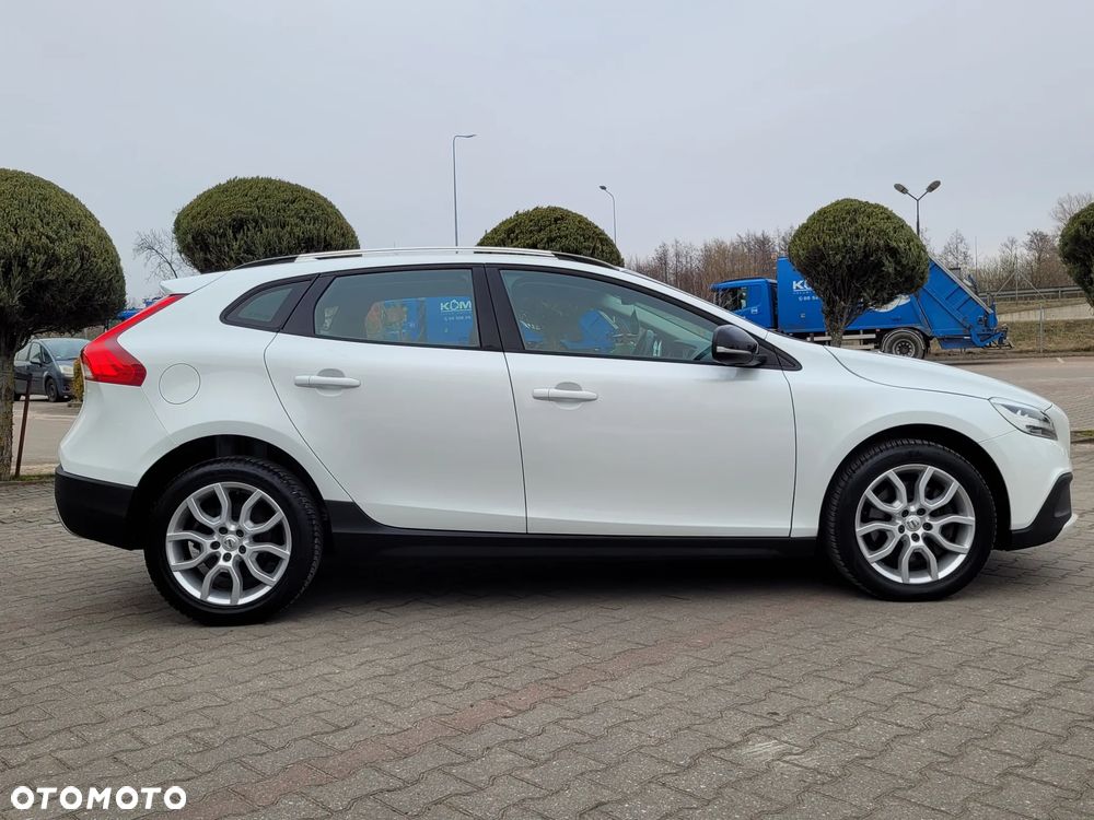 Volvo V40 Cross Country D2 Momentum - 2