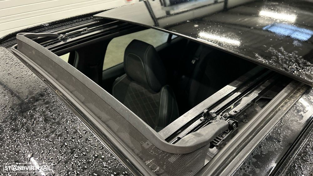 Peugeot e-2008 50 kWh GT Pack - 14