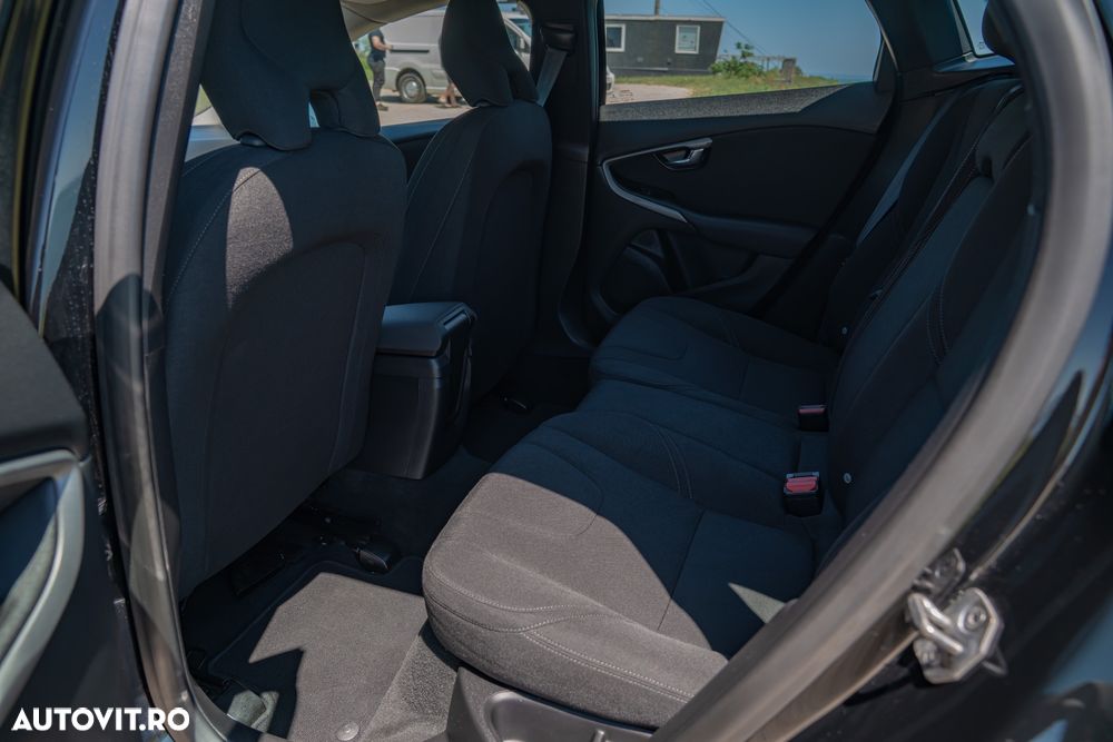 Volvo V40 D2 Aut. Momentum - 7