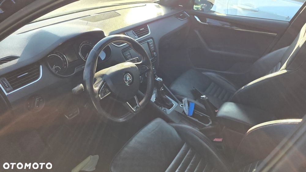 Skoda Octavia 2.0 TDI RS DSG - 5