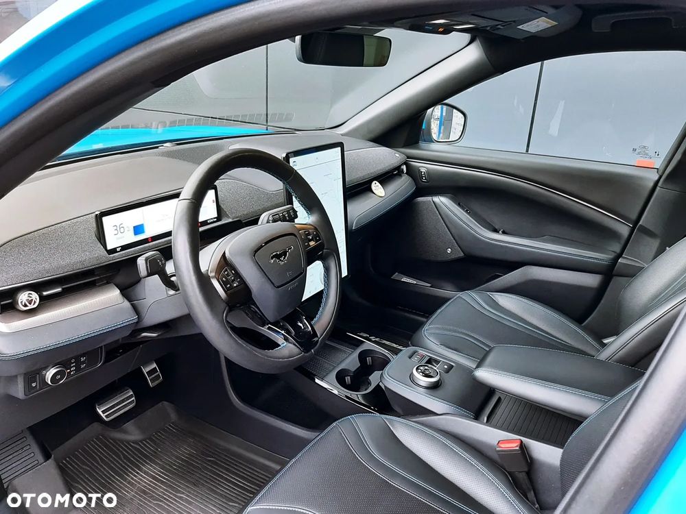 Ford Mustang Mach-E - 21