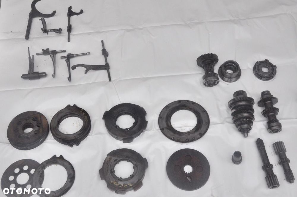 TARCZKI PRZESUWKA WIDEŁKI WAŁEK CASE JX 100