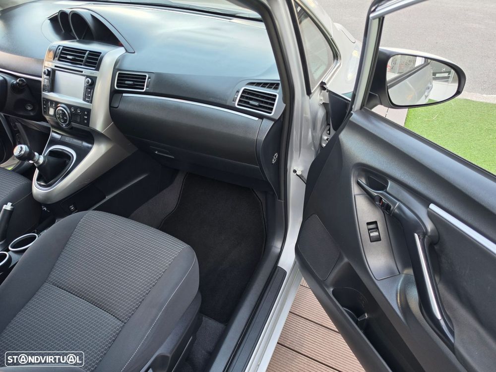 Toyota Verso 1.6 D-4D Comfort - 26