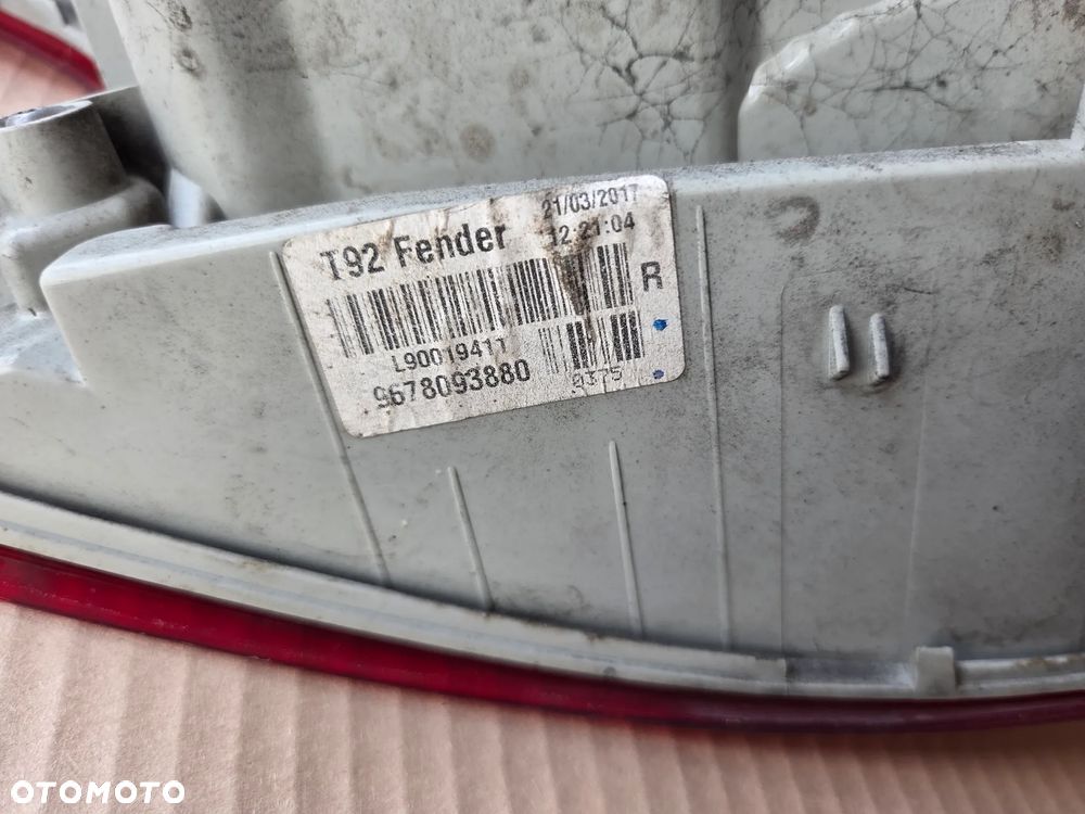 Lampa tylna prawa Peugeot 308 T9 SW - 10