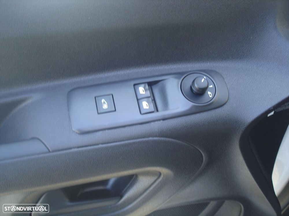 Toyota Proace City 1.5D L1 Exclusive - 9