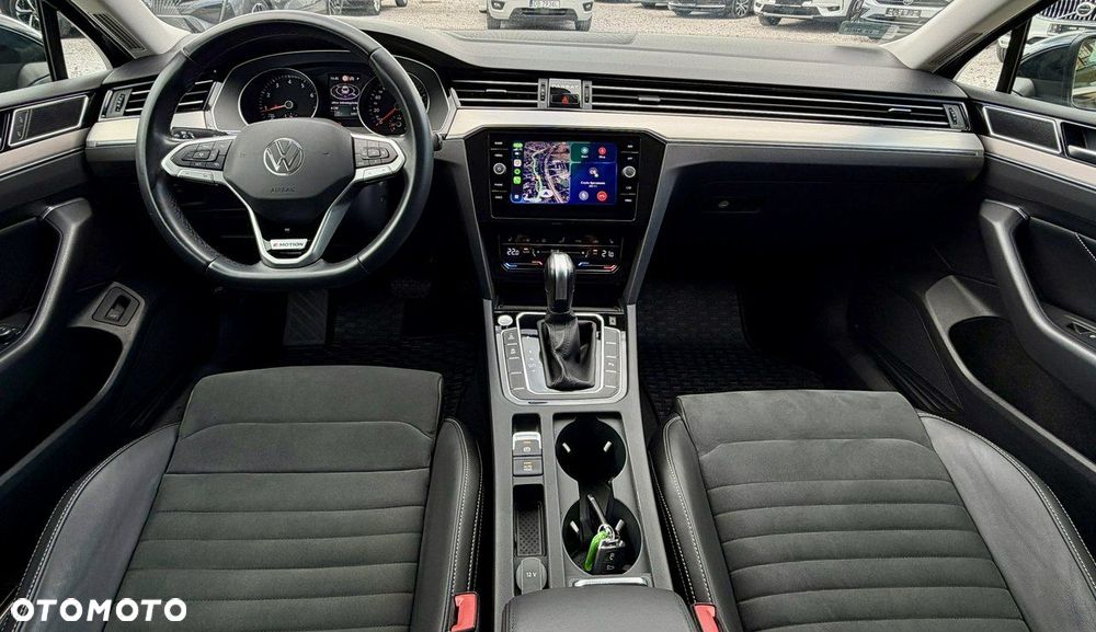 Volkswagen Passat - 11