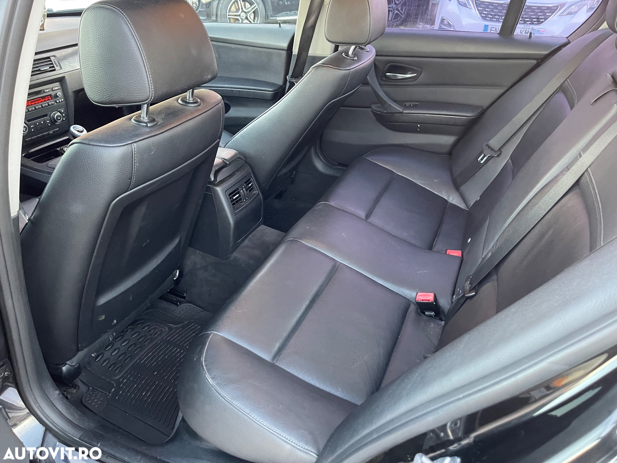 BMW Seria 3 318i Edition Exclusive - 23