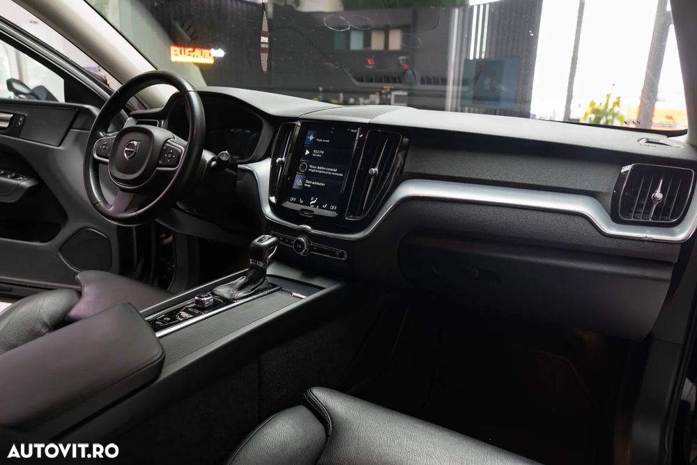 Volvo XC 60 T5 Geartronic Momentum Pro - 9