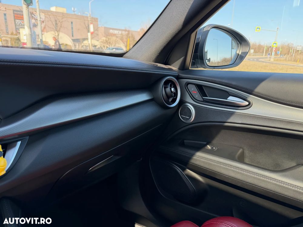 Alfa Romeo Stelvio 2.2 16V AT8 Q4 Veloce - 9