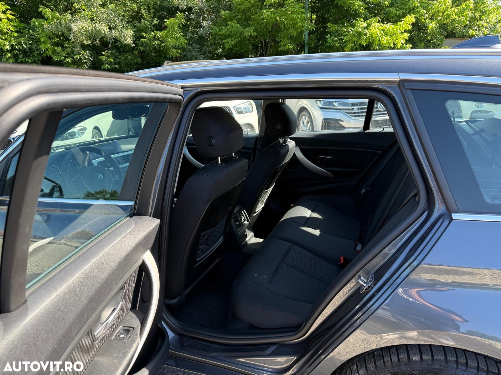 BMW Seria 3 320d xDrive - 16