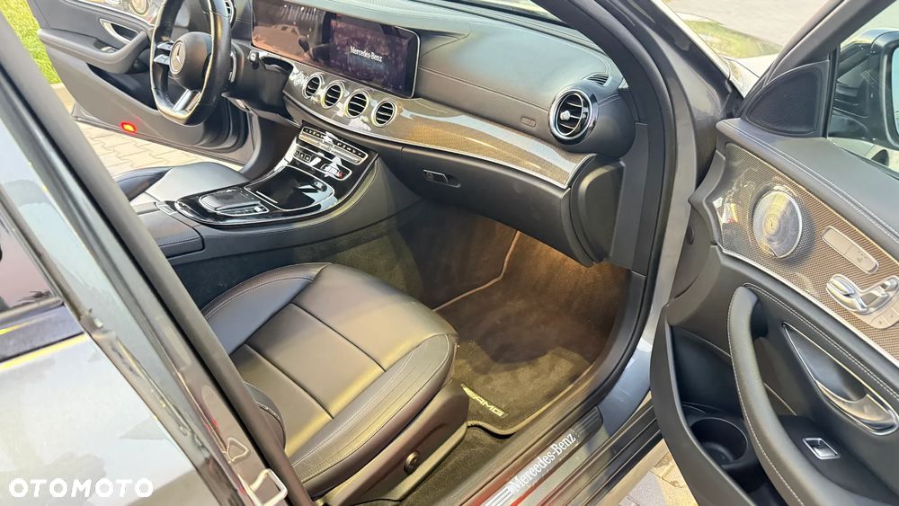 Mercedes-Benz Klasa E 300 de 4Matic 9G-TRONIC AMG Line - 18
