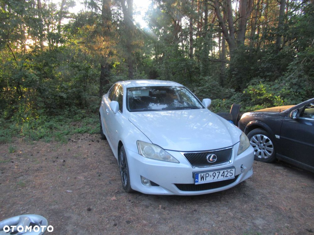 Lexus IS - 1