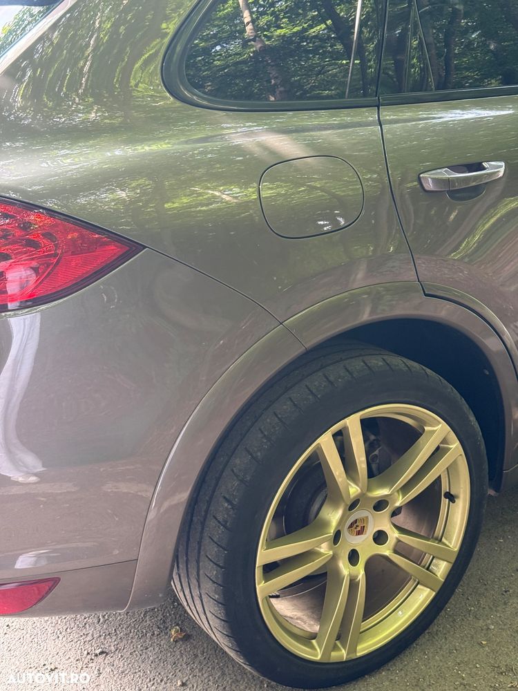 Porsche Cayenne - 7