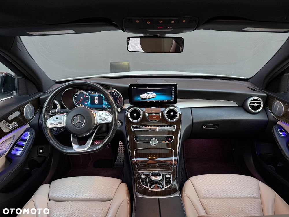 Mercedes-Benz Klasa C 300 4MATIC 9G-TRONIC - 17