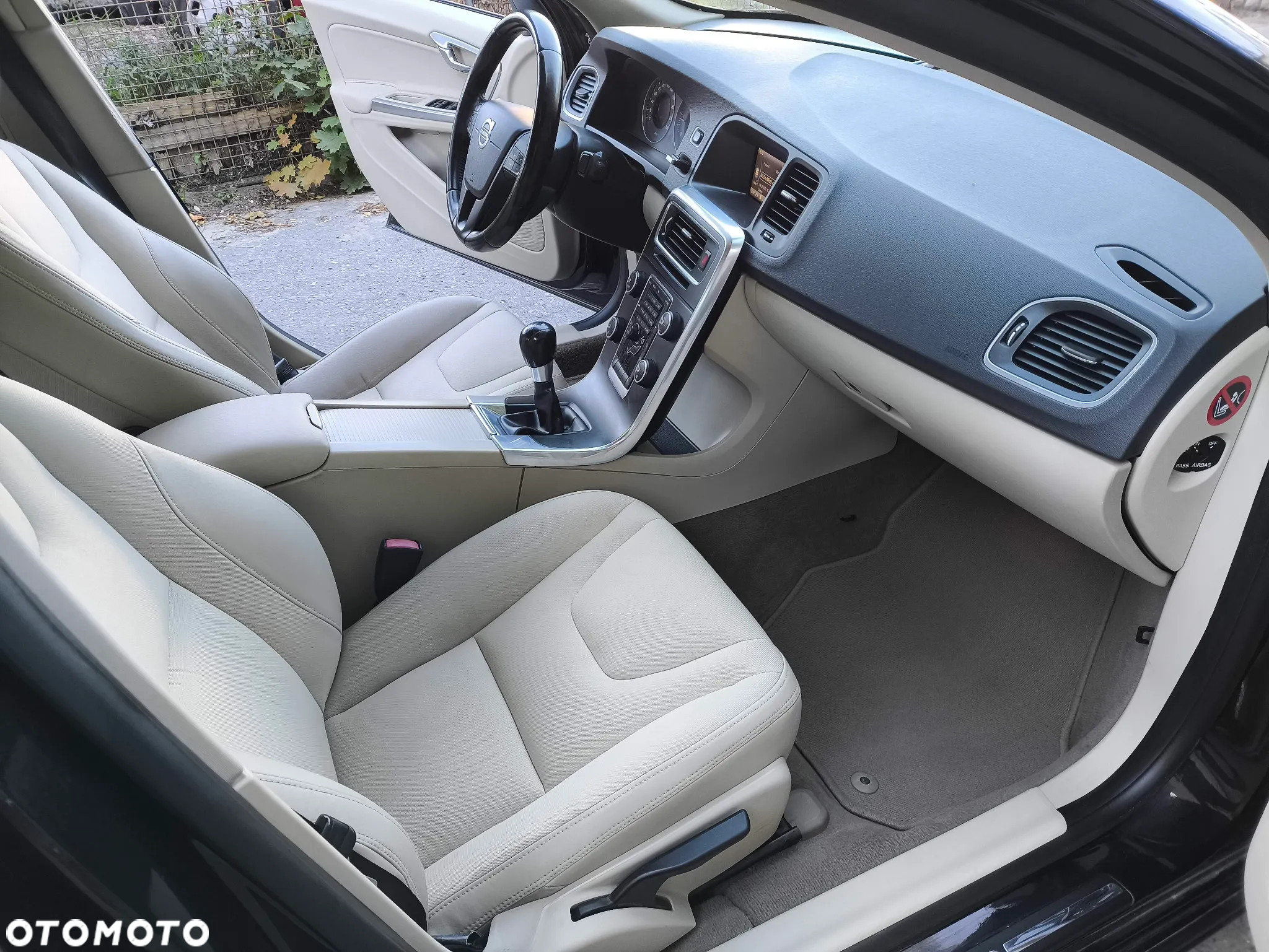 Volvo S60 D3 Momentum - 12