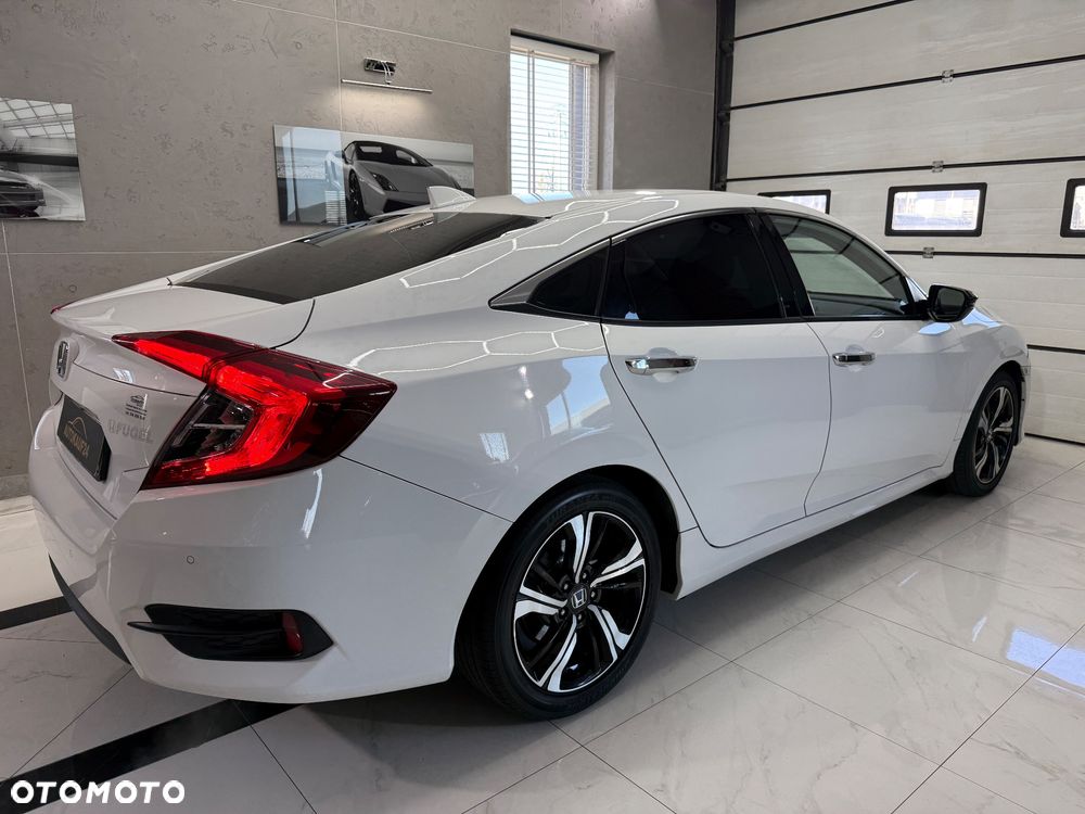 Honda Civic 1.5 i-VTEC Turbo CVT Prestige - 8