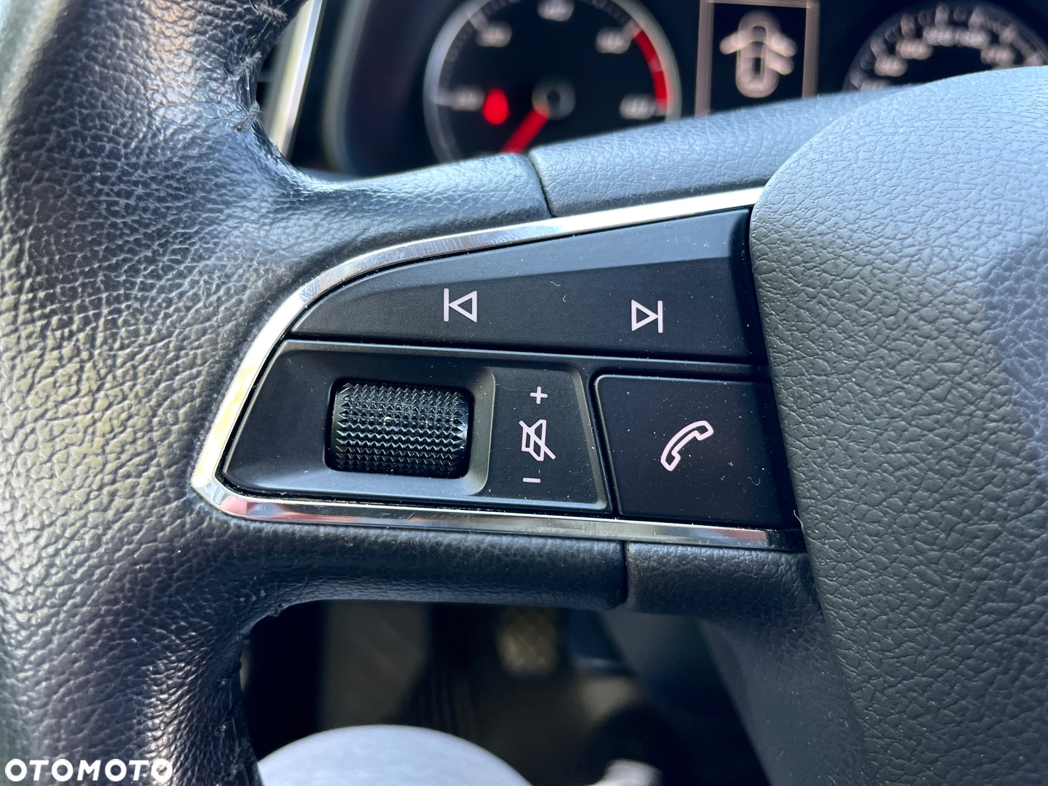 Seat Leon ST 1.6 TDI CONNECT - 18