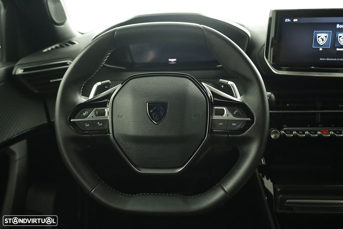 Peugeot 2008 1.2 PureTech Allure EAT8 - 15