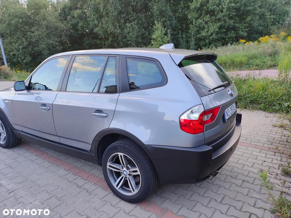 BMW X3 2.5i - 6