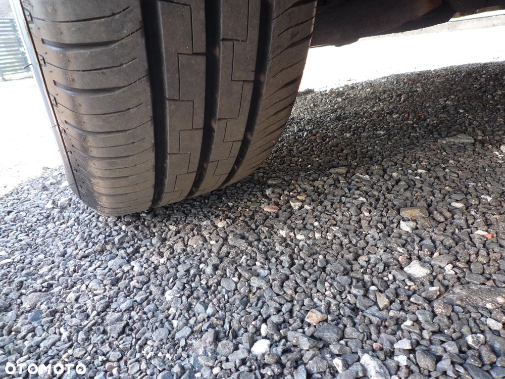 Mercedes-Benz Sprinter - 14