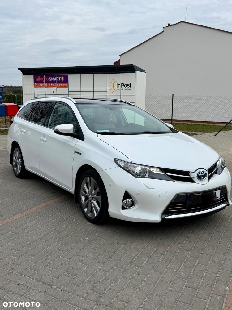 Toyota Auris 1.8 HSD Prestige NAVI - 2