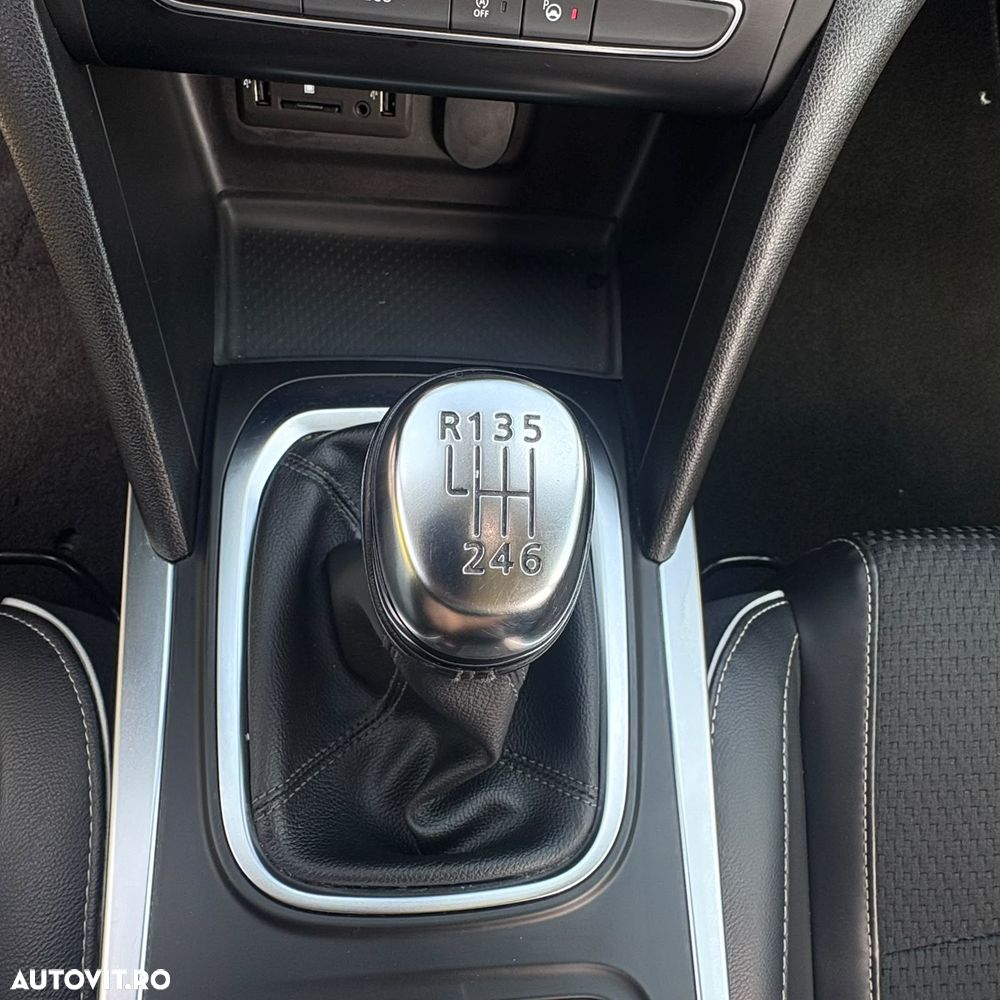 Renault Megane ENERGY dCi 130 BOSE EDITION - 8