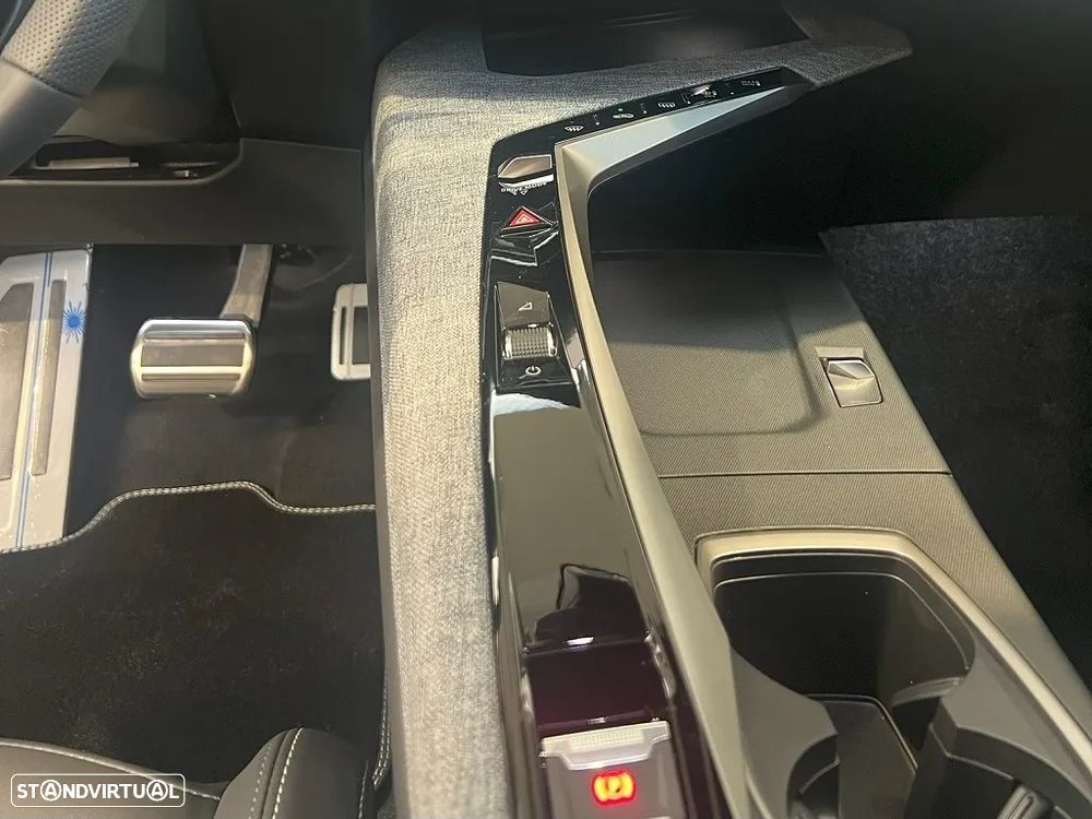 Peugeot E-3008 73 kWh GT - 15