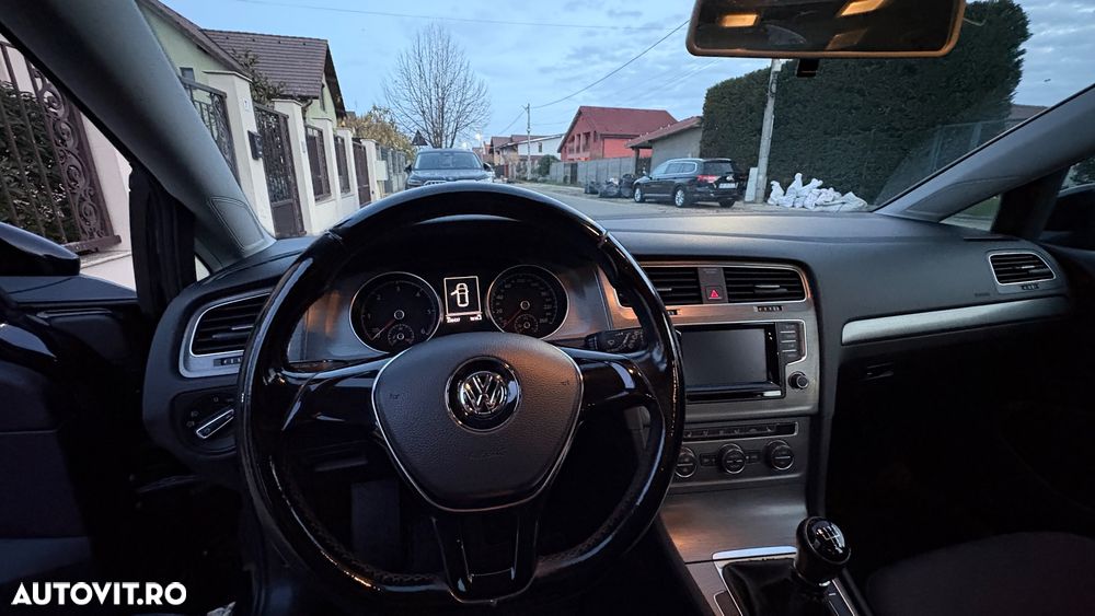 Volkswagen Golf - 14