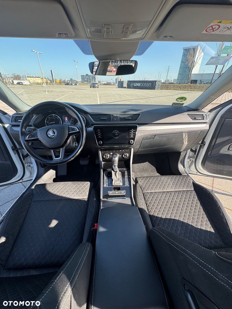 Skoda Superb 2.0 TDI Style DSG - 18