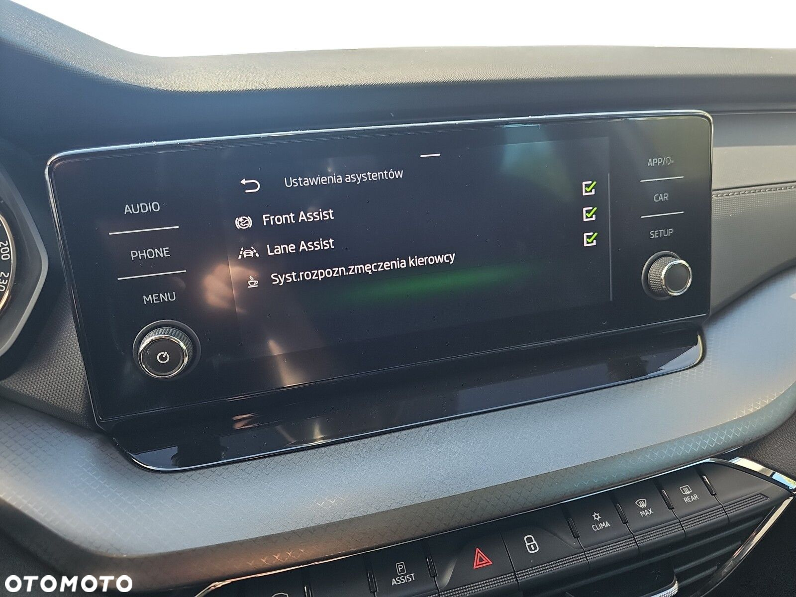Skoda Octavia 2.0 TDI Ambition DSG - 27