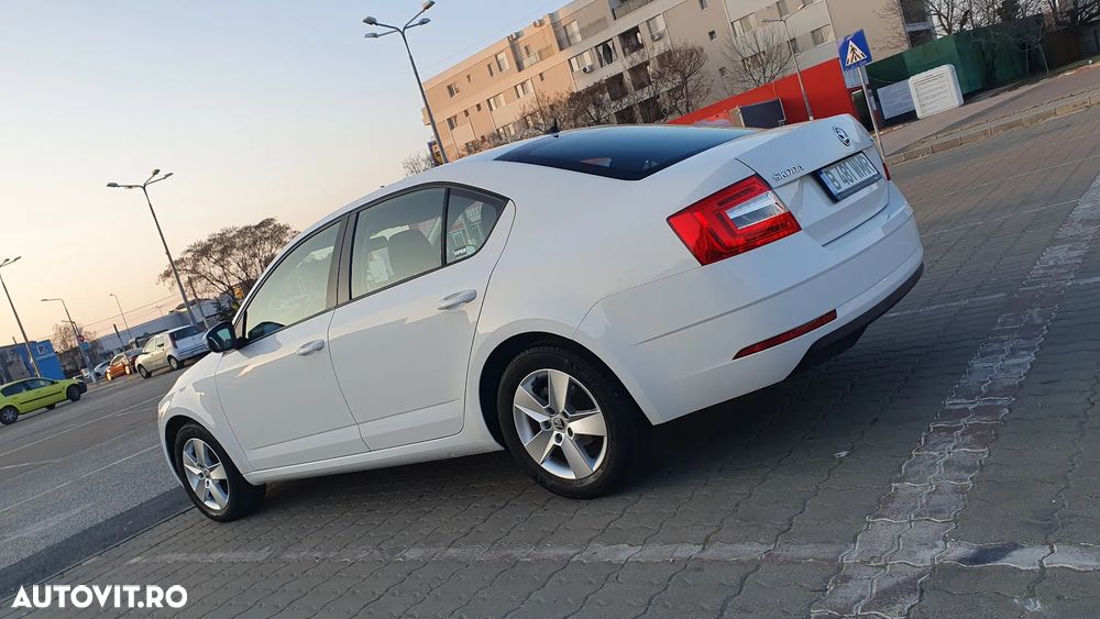 Skoda Octavia 1.6 TDI Style - 10