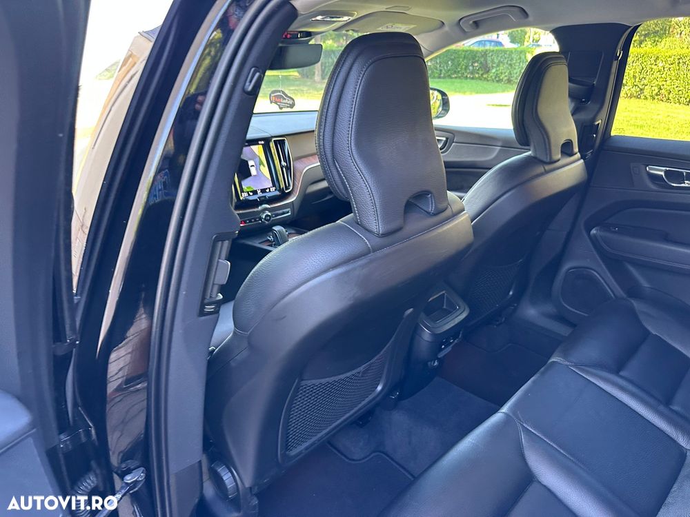Volvo XC 60 B5 D AWD Geartronic Momentum Pro - 27